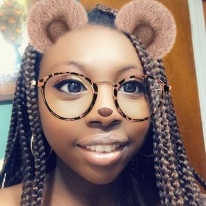 Meet your Posher, Caleigh